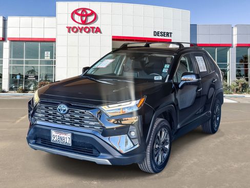 Used 2022 Toyota RAV4 Limited image 3