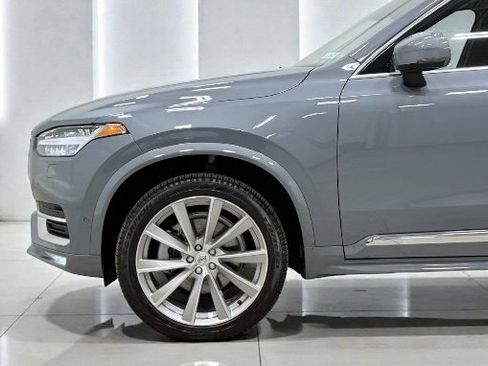 Used 2023 Volvo XC90 B6 Plus image 36