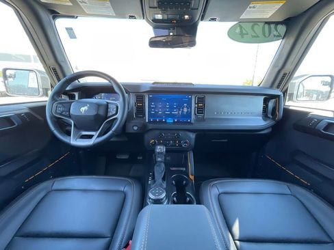 Used 2024 Ford Bronco Badlands image 29