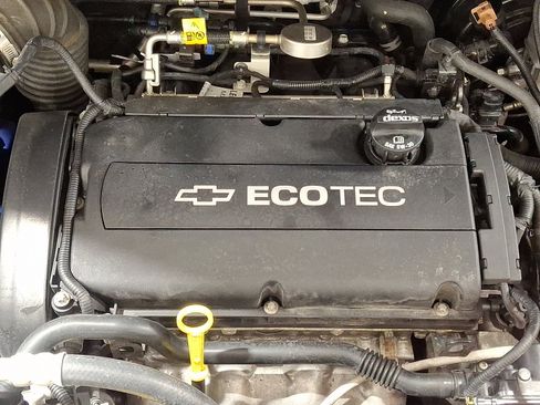 Used 2018 Chevrolet Sonic LT w/ Convenience Package image 28