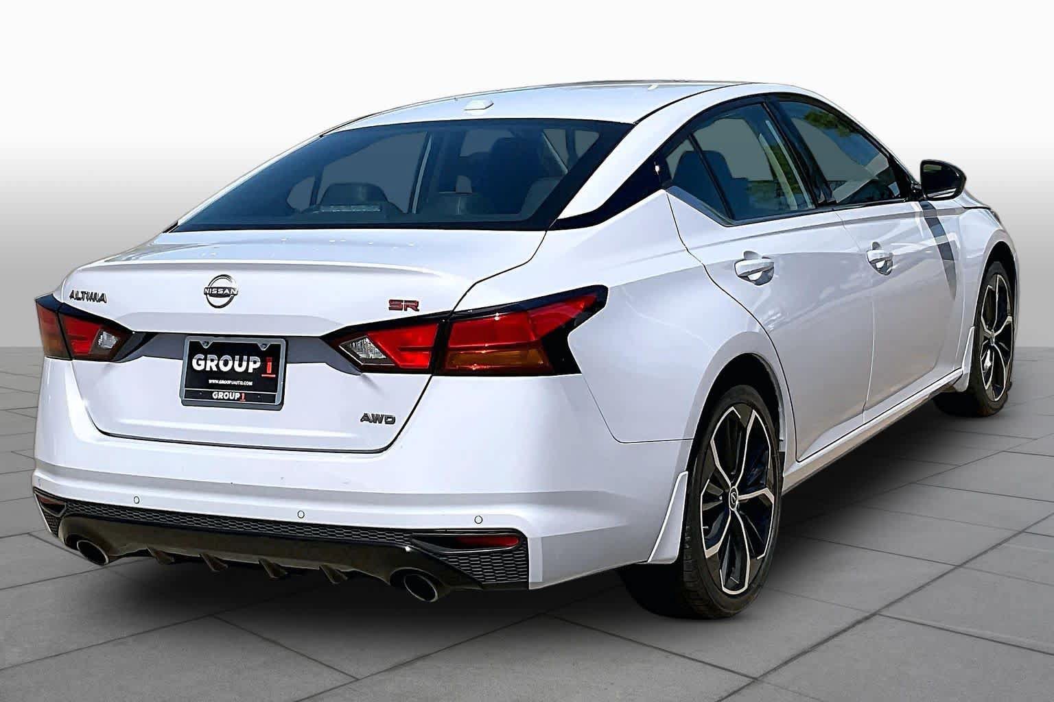 Used 2025 Nissan Altima 2.5 SR w/ SR Premium Package AWD/4WD image 13