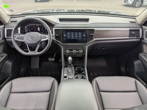 Certified 2022 Volkswagen Atlas SE image 24