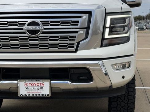 Used 2024 Nissan Titan Platinum Reserve w/ Moonroof Package image 9