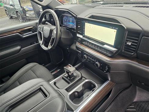 Used 2022 Chevrolet Silverado 1500 LT Trail Boss w/ Protection Package image 30