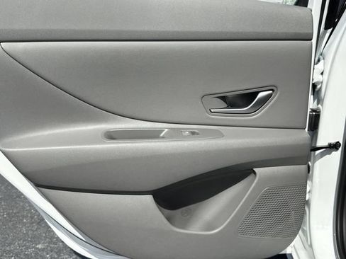 New 2026 Hyundai Elantra SEL Sport Premium FWD image 23