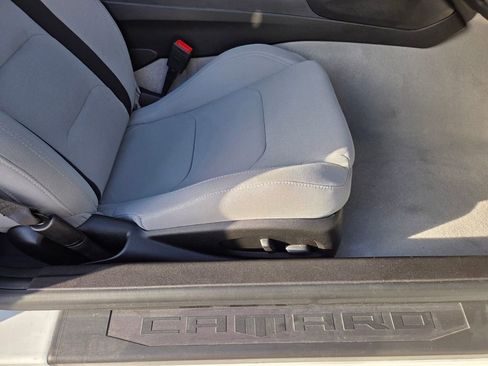 Used 2023 Chevrolet Camaro LT w/ Technology Package image 15