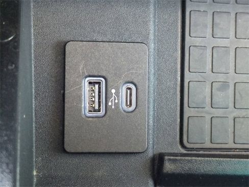 Certified 2021 Ford F250 Limited w/ FX4 Off-Road Package image 24