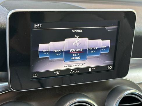 Used 2019 Mercedes-Benz GLC 300 4MATIC image 20