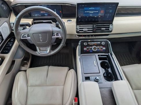 Used 2024 Lincoln Navigator L Reserve AWD/4WD image 6