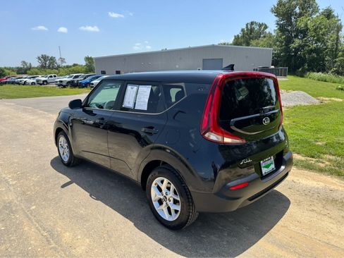 Used 2021 Kia Soul S FWD image 19