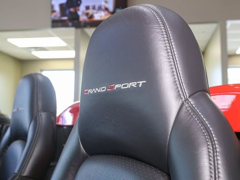 Used 2010 Chevrolet Corvette Grand Sport w/ Preferred Equipment Group RWD image 22