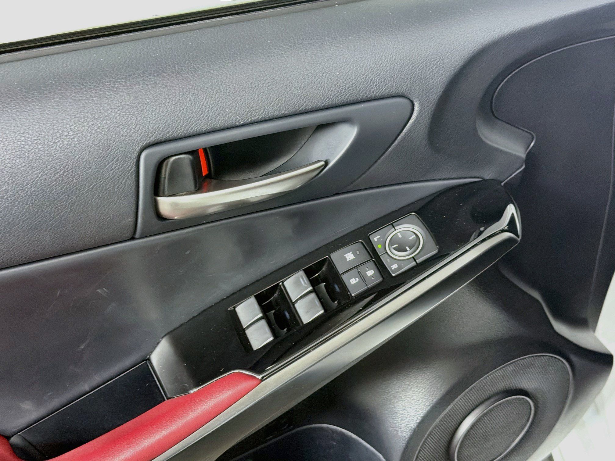 Used 2025 Lexus IS 350 F Sport w/ Accessory Package 2 RWD image 15