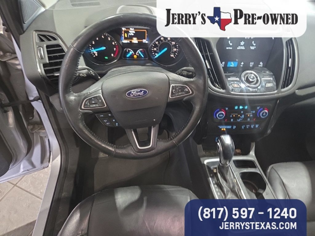 Used 2018 Ford Escape Titanium w/ Ford Safe & Smart Package AWD/4WD image 9