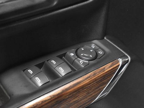 Used 2020 Chevrolet Silverado 1500 High Country image 12