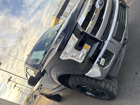 Used 2017 Ford F150 Lariat image 8