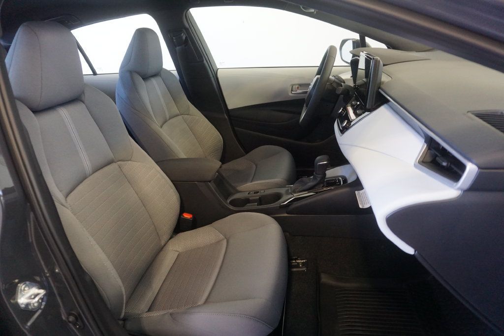 Used 2026 Toyota Corolla SE FWD image 22