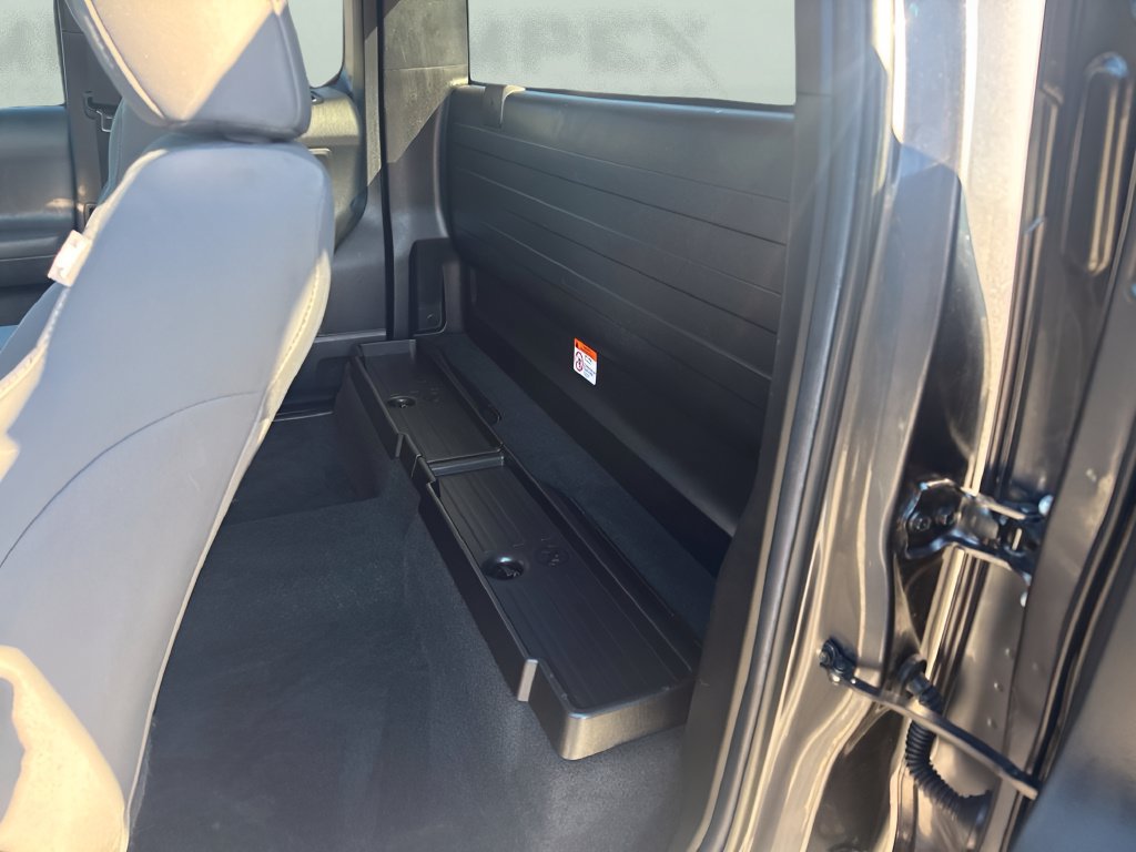 Used 2022 Toyota Tacoma SR RWD image 10