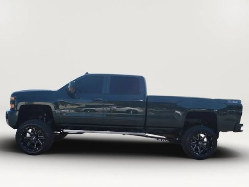 Used 2017 Chevrolet Silverado 3500 LT w/ LT Convenience Package AWD/4WD image 3