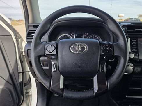 Used 2021 Toyota 4Runner TRD Off-Road image 11