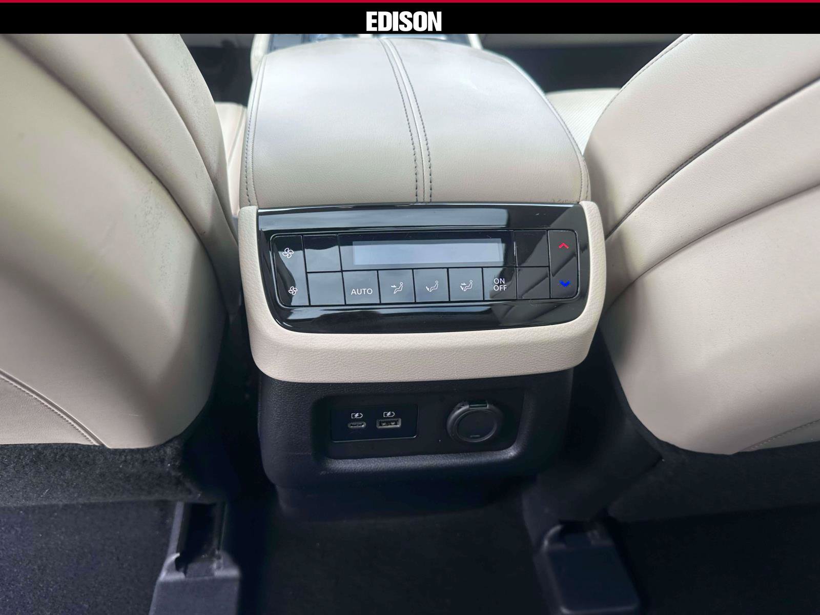Used 2023 INFINITI QX60 Luxe w/ Cargo Package AWD/4WD image 11