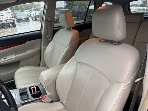 Used 2012 Subaru Outback 2.5i Limited w/ Moonroof Pkg AWD/4WD image 10