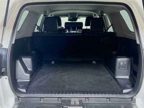 Certified 2024 Toyota 4Runner SR5 Premium image 22