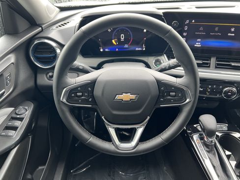 Used 2026 Chevrolet Trax LT w/ Driver Confidence Package FWD image 25