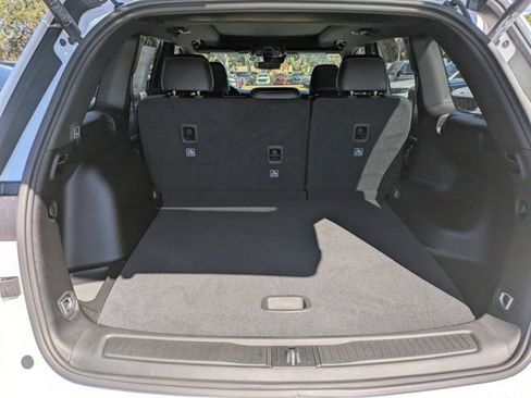 New 2025 Jeep Grand Cherokee Limited w/ Black Appearance Package image 11