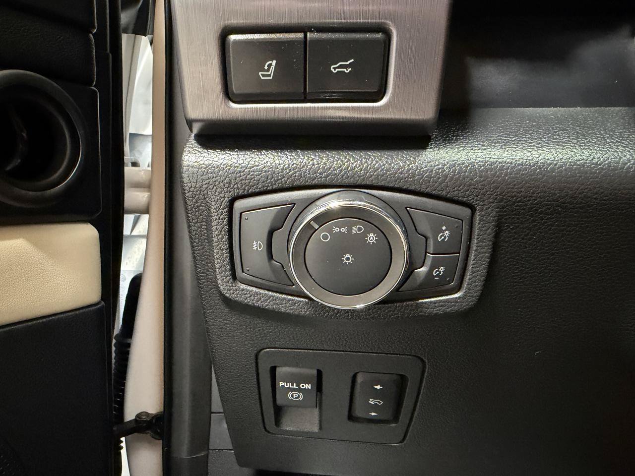 Used 2019 Ford Expedition Platinum RWD image 22
