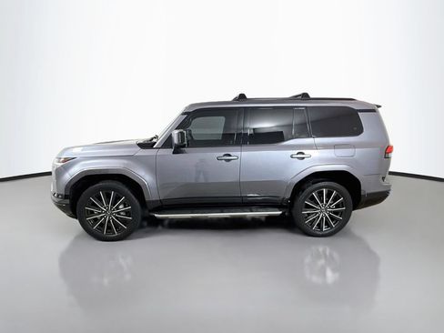 Used 2024 Lexus GX 550 w/ Accessory Package (Z1) AWD/4WD image 4