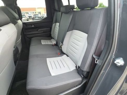 Used 2025 Toyota Tacoma TRD Off-Road AWD/4WD image 14