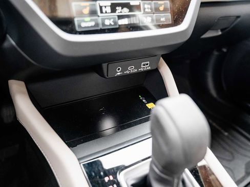 Used 2025 Subaru Forester Limited image 29