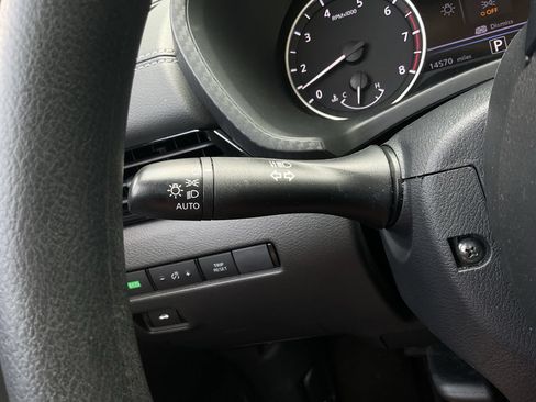 Used 2025 Nissan Sentra SV FWD image 28