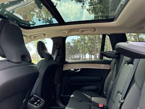 New 2026 Volvo XC90 T8 Plus w/ Protection Package Premier AWD/4WD image 22