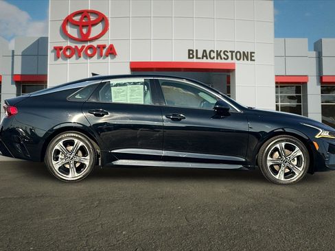 Used 2021 Kia K5 EX image 2