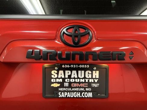 Used 2024 Toyota 4Runner SR5 AWD/4WD image 31
