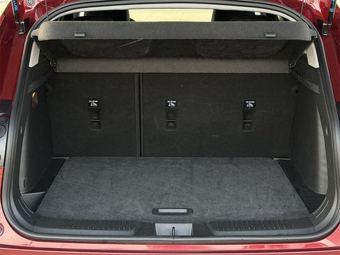 Used 2025 Chevrolet Trax LT w/ LT Convenience Package image 28