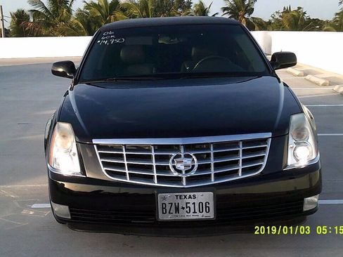 Used 2006 Cadillac DTS image 1