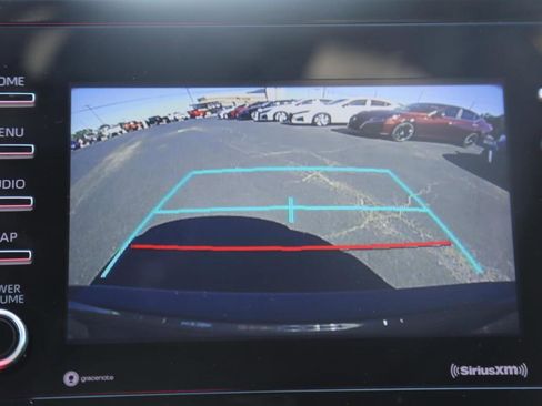 Used 2023 Toyota Camry SE image 13