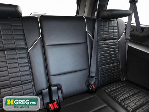 Used 2022 Cadillac Escalade ESV Sport Platinum RWD image 18