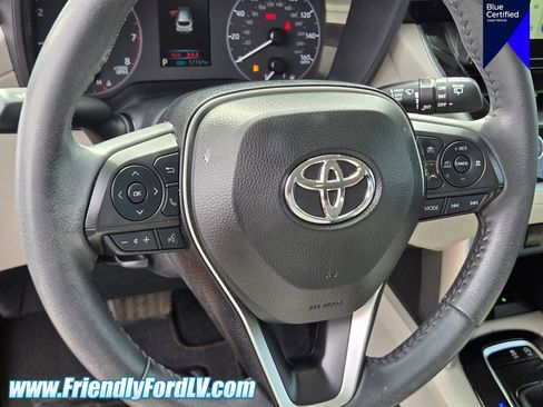 Used 2024 Toyota Corolla Cross LE w/ Moonroof Package FWD image 19