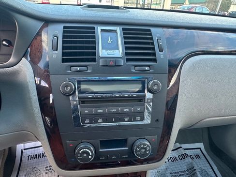 Used 2010 Cadillac DTS Luxury image 12