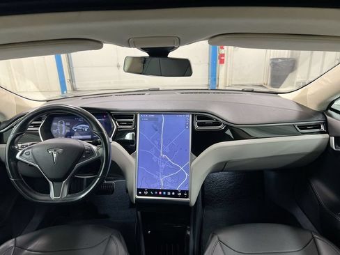 Used 2015 Tesla Model S 70D AWD/4WD image 10