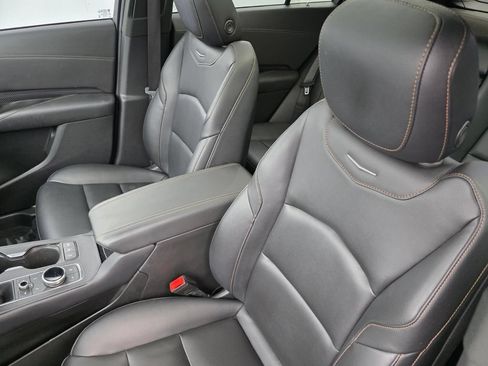 Used 2023 Cadillac XT4 Sport FWD image 11