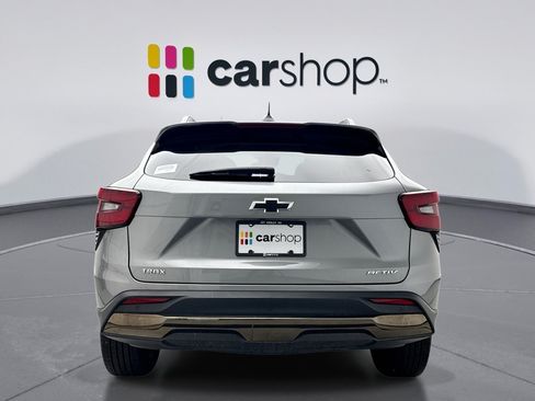 Used 2024 Chevrolet Trax ACTIV w/ Sunroof Package FWD image 4