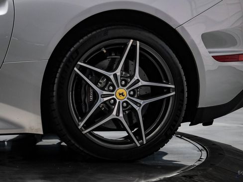 Used 2016 Ferrari California T image 72