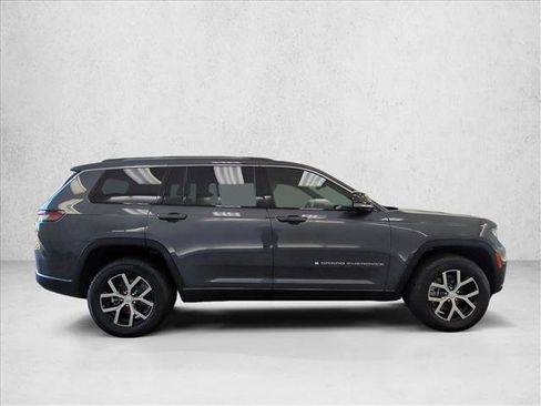 Certified 2024 Jeep Grand Cherokee L Limited w/ Luxury Tech Group II AWD/4WD image 4