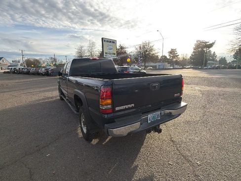 Used 2005 GMC Sierra 2500 SLE w/ Heavy-Duty Power Package AWD/4WD image 5