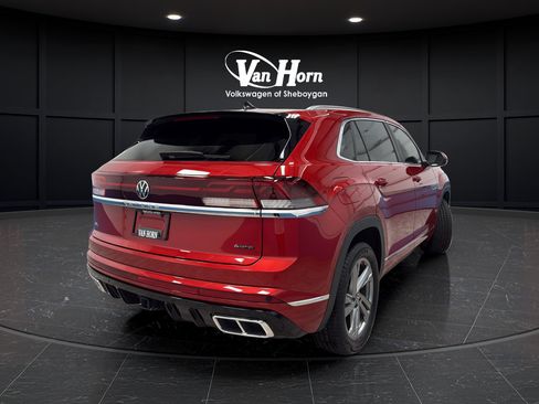 Used 2024 Volkswagen Atlas Cross Sport SEL R-Line AWD/4WD image 7