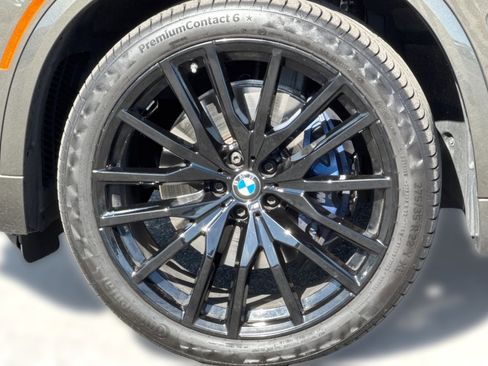 Used 2026 BMW X5 xDrive40i w/ M Sport Package AWD/4WD image 11